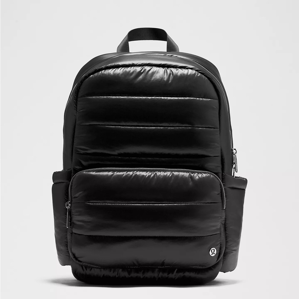 New Lululemon Everywhere Backpack 22L
Wunder Puff